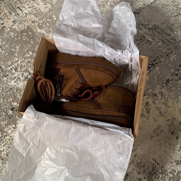 Toddler Ugg Boots Size 7 - Picture 4 of 6